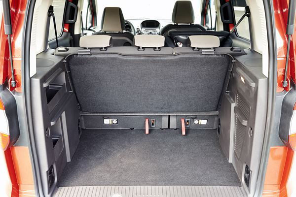Le nouveau petit ludospace Ford Tourneo Courier proposé à partir de 15 390 euros