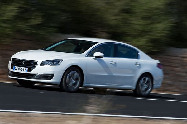 La nouvelle Peugeot 508 inaugure la nouvelle calandre de la marque Peugeot