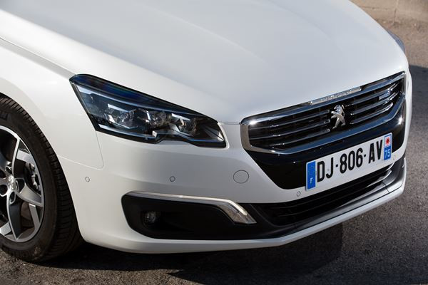 La nouvelle Peugeot 508 inaugure la nouvelle calandre de la marque Peugeot