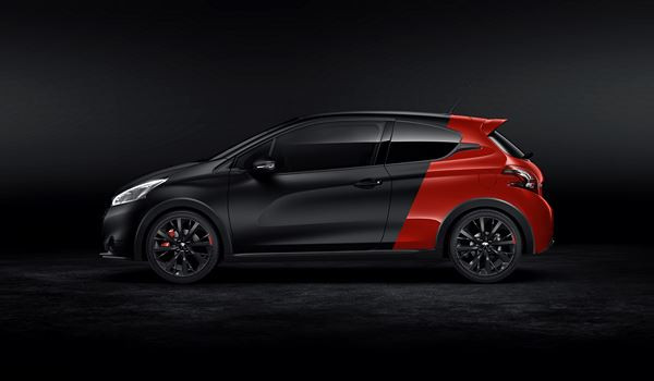La Peugeot 208 GTi 30th affiche son tempérament sportif