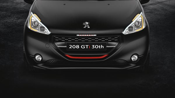 La Peugeot 208 GTi 30th affiche son tempérament sportif