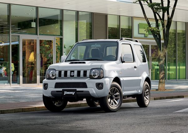 Le petit tout-terrain Suzuki Jimny reçoit un design modernisé