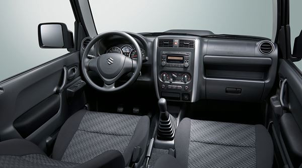 Le petit tout-terrain Suzuki Jimny reçoit un design modernisé