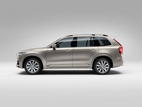 Le grand SUV de luxe suédois Volvo XC90 démarre à partir de 49 900 euros