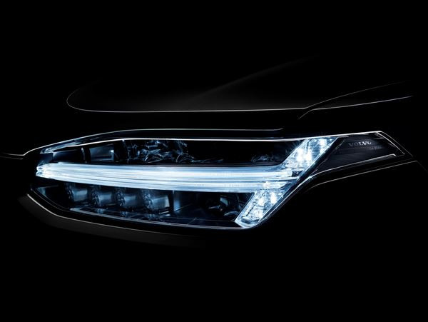 Le grand SUV de luxe suédois Volvo XC90 démarre à partir de 49 900 euros