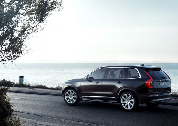 Le grand SUV de luxe suédois Volvo XC90 démarre à partir de 49 900 euros