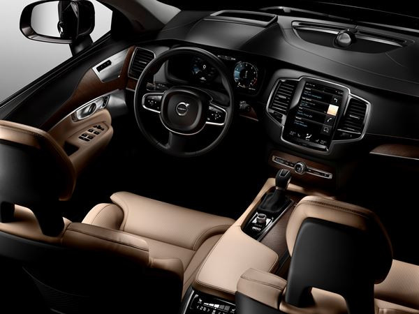 Le grand SUV de luxe suédois Volvo XC90 démarre à partir de 49 900 euros