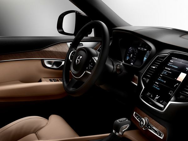 Le grand SUV de luxe suédois Volvo XC90 démarre à partir de 49 900 euros