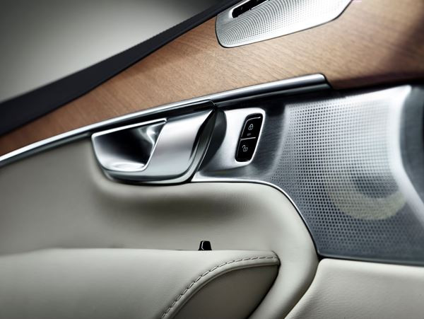 Le grand SUV de luxe suédois Volvo XC90 démarre à partir de 49 900 euros