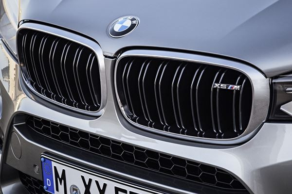 BMW X5 M: prestance musclée et performances routières impressionnantes