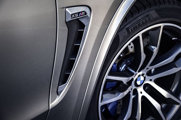 BMW X5 M: prestance musclée et performances routières impressionnantes