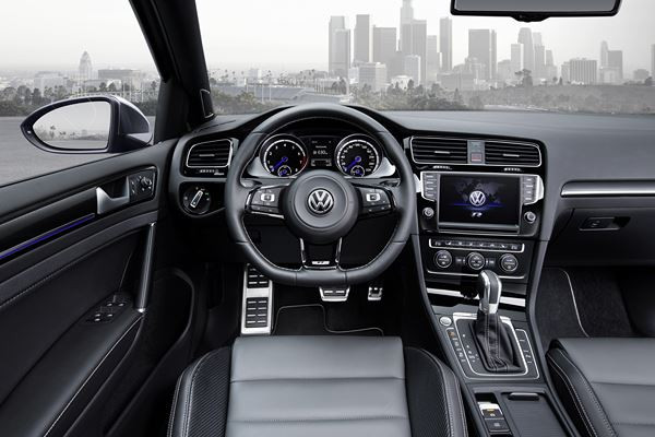 La Volkswagen Golf Variant R développe 300 ch et 380 Nm de couple