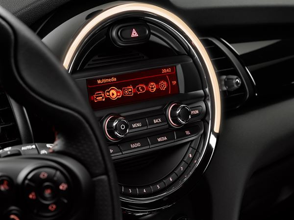 La nouvelle Mini John Cooper Works sur la ligne de départ
