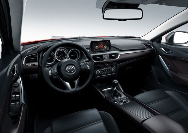 La Mazda 6 s'offre des évolutions de design extérieur et de nouvelles technologies