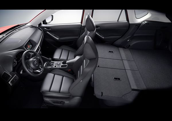 Le SUV Mazda CX-5 s'offre des évolutions de design extérieur et de nouvelles technologies