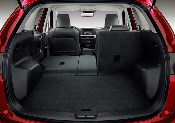 Le SUV Mazda CX-5 s'offre des évolutions de design extérieur et de nouvelles technologies