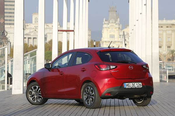 La Mazda 2 adopte le style « Kodo » et les technologies Skyactiv
