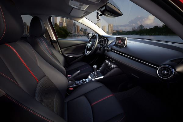 La Mazda 2 adopte le style « Kodo » et les technologies Skyactiv
