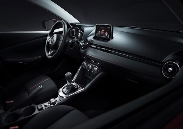 La Mazda 2 adopte le style « Kodo » et les technologies Skyactiv
