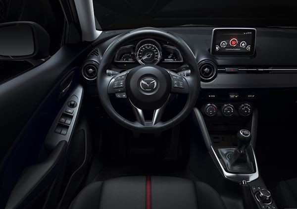 La Mazda 2 adopte le style « Kodo » et les technologies Skyactiv
