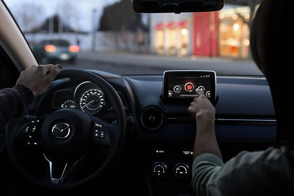La Mazda 2 adopte le style « Kodo » et les technologies Skyactiv