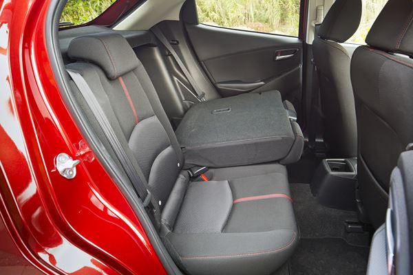La Mazda 2 adopte le style « Kodo » et les technologies Skyactiv