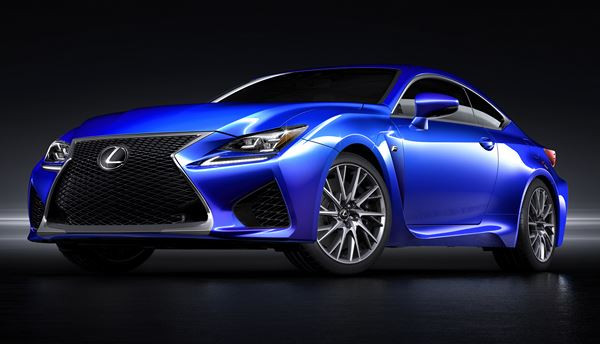 Le coupé sport Lexus RC F à moteur V8 développe 477 ch