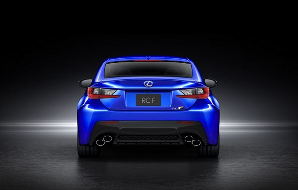 Le coupé sport Lexus RC F à moteur V8 développe 477 ch