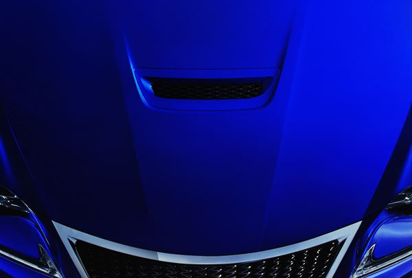 Le coupé sport Lexus RC F à moteur V8 développe 477 ch