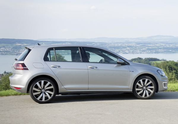 La Volkswagen Golf GTE hybride essence rechargeable proposée à 38 500 euros