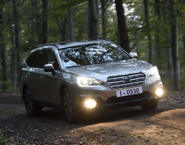 La Subaru Outback affiche un style puissant et une garde au sol généreuse
