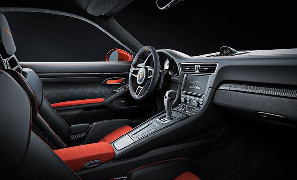 La Porsche 911 GT3 RS développe 500 ch et 460 Nm de couple