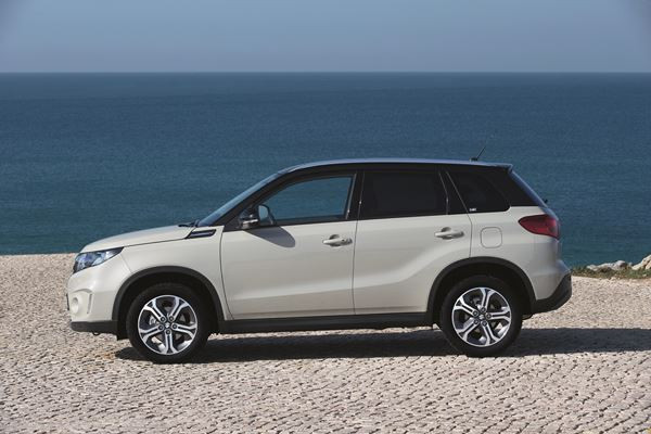 Le Suzuki Vitara adopte un design robuste et une transmission intégrale