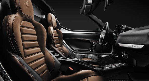 L'Alfa Romeo 4C Spider offre des performances de haut niveau
