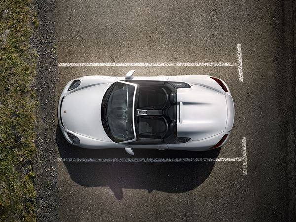 Le nouveau Porsche Boxster Spyder conserve son caractère unique