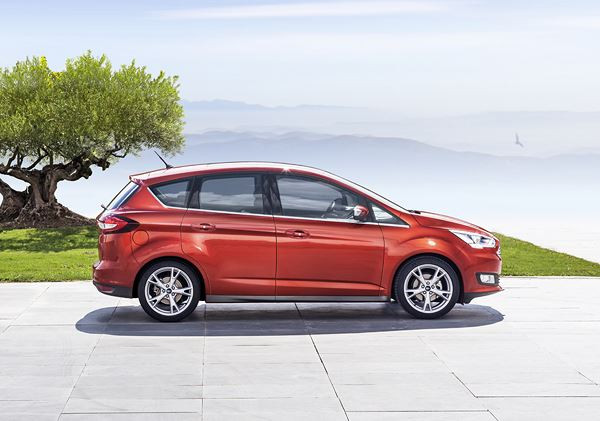 Le Ford C-Max restylé bénéficie d'un design extérieur plus racé