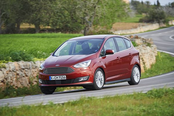 Le Ford C-Max restylé bénéficie d'un design extérieur plus racé