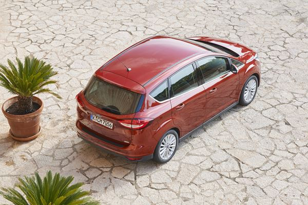 Le Ford C-Max restylé bénéficie d'un design extérieur plus racé