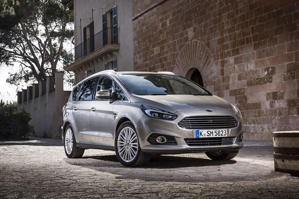 Le Ford S-Max fait le plein d'équipements d'aide à la conduite