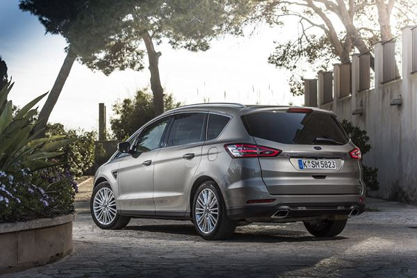 Le Ford S-Max fait le plein d'équipements d'aide à la conduite