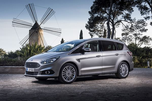 Le Ford S-Max fait le plein d'équipements d'aide à la conduite