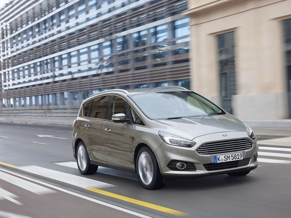 Le Ford S-Max fait le plein d'équipements d'aide à la conduite