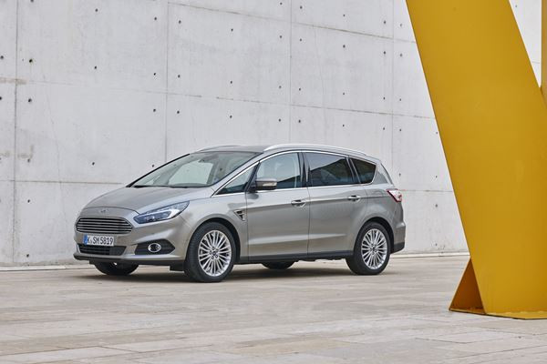 Le Ford S-Max fait le plein d'équipements d'aide à la conduite