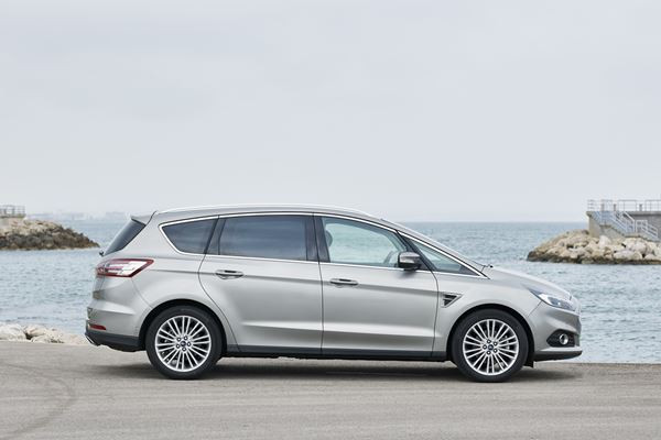 Le Ford S-Max fait le plein d'équipements d'aide à la conduite