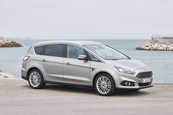Le Ford S-Max fait le plein d'équipements d'aide à la conduite