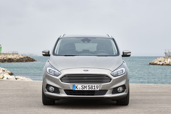 Le Ford S-Max fait le plein d'équipements d'aide à la conduite