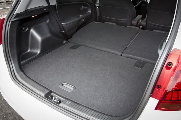 Le minispace urbain Kia Venga inaugure un nouveau look