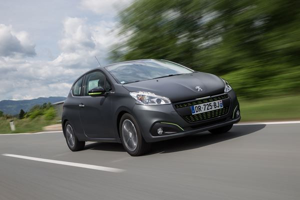 La nouvelle Peugeot 208 affiche un style sportif et racé