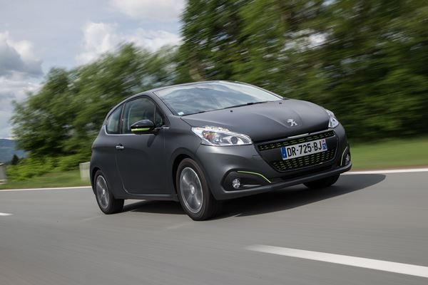 La nouvelle Peugeot 208 affiche un style sportif et racé