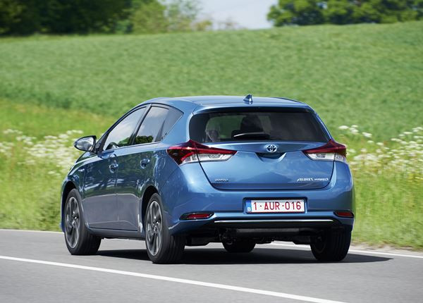 Une Toyota Auris au style plus affirmé dotée de nouvelles motorisations